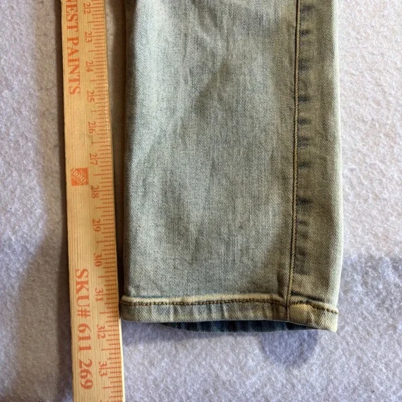 Serenade Men's Cargo Jeans‎ Size 38 Light Wash Distressed Denim Pants